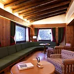 Ristorante Bucaneve מלון 3*