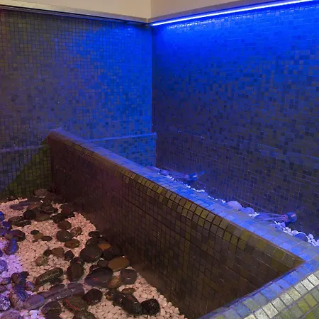 فندق Ristorante Bucaneve