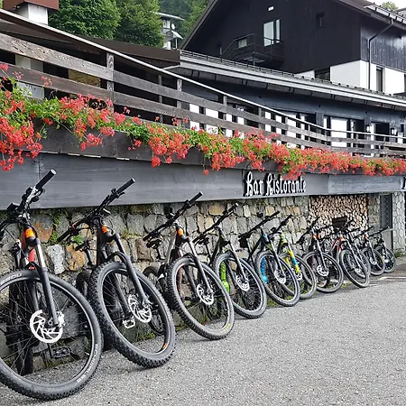 Ristorante Bucaneve فندق 3*