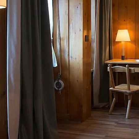 Ristorante Bucaneve فندق 3*