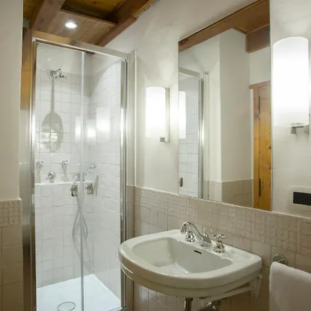 Ristorante Bucaneve فندق 3*